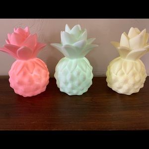 Lighted pineapples